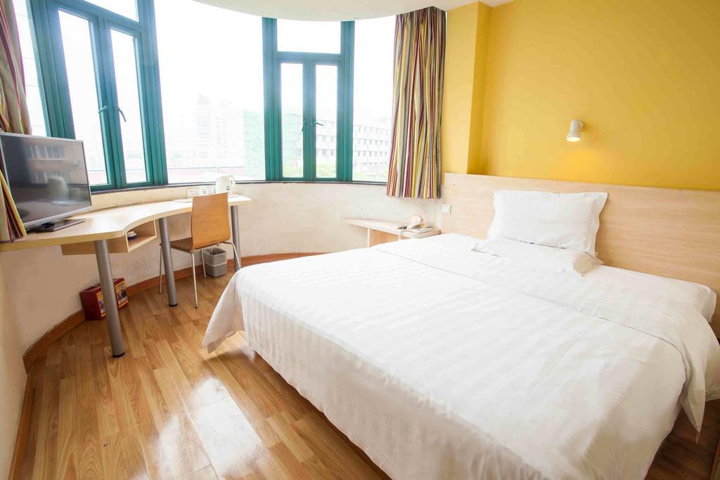 7Days Inn Foshan Dongfang Square Walmart Oda fotoğraf